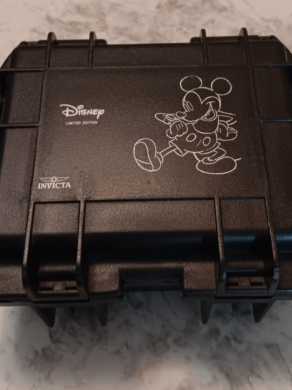 Vintage Disney Hand-Wound Watch Collection with Invicta Limited Edition Case - Picture 2 of 15